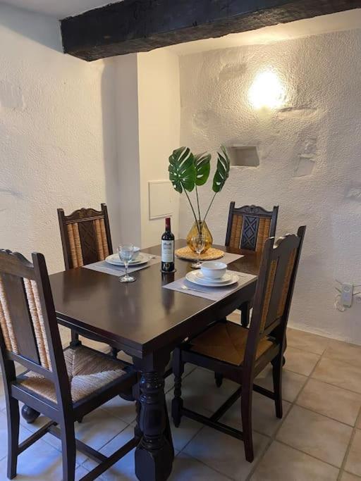Spacious 1 Bed Home With Shared Pool Champagnac-la-Rivière Esterno foto
